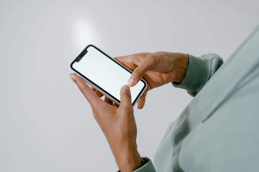 Smartphone moderno para análisis de iPhone