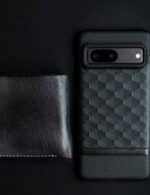 Estuche minimalista para smartphone con tarjetero