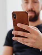 Estuche tipo cartera para smartphone en Colombia