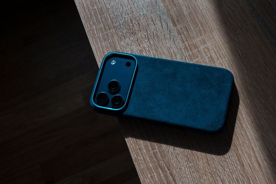 Funda de smartphone con diseño moderno